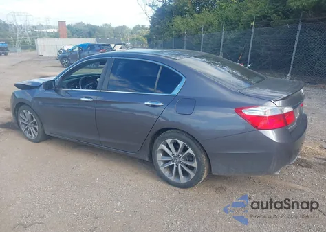 2015 Honda Accord Sport z USA, uszkodzony, nr VIN 1HGCR2F50FA217408